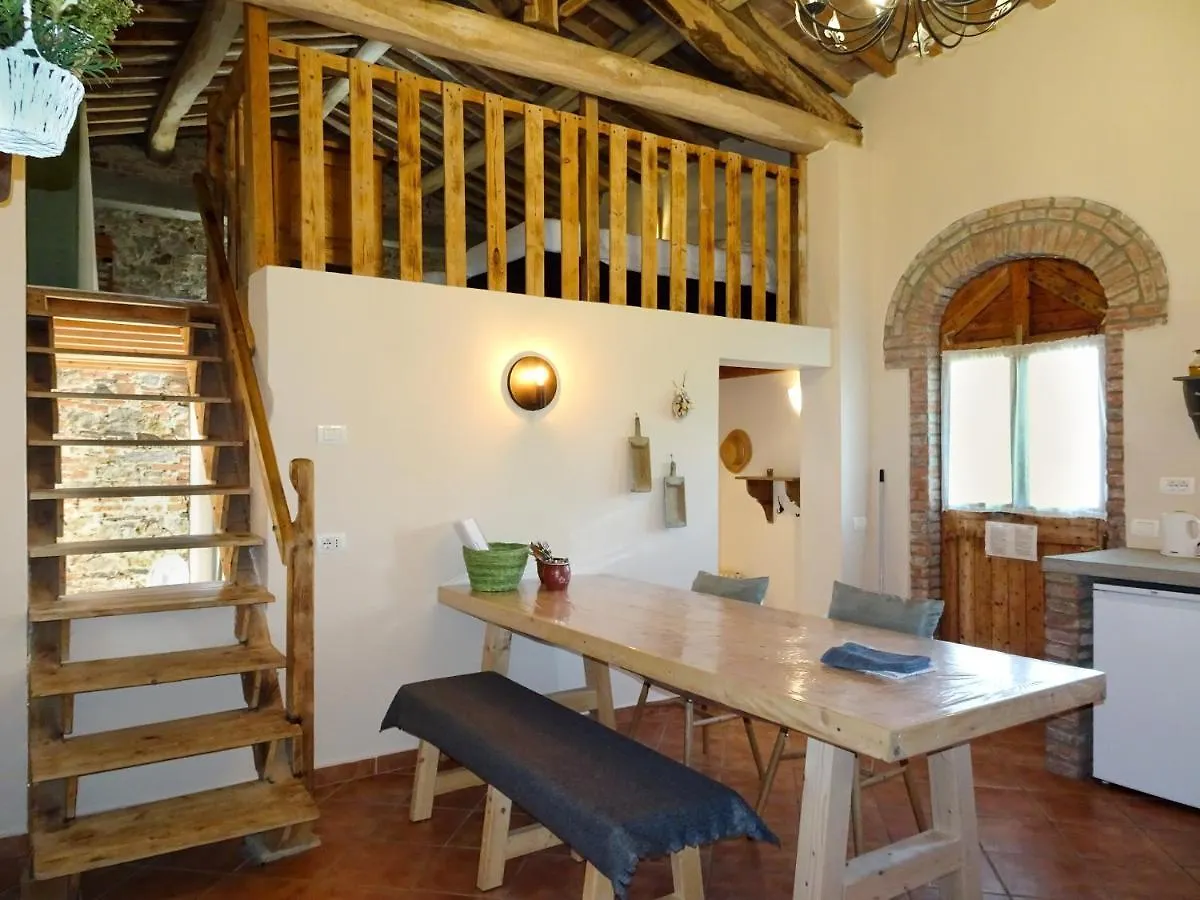 Apartment Agriturismo Anna-Rosa Legoli Italy
